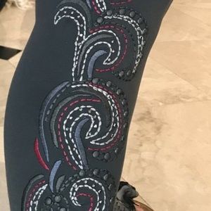 BRAZIL ROXX GRAY LEGGING W/ HANDCRAFTED